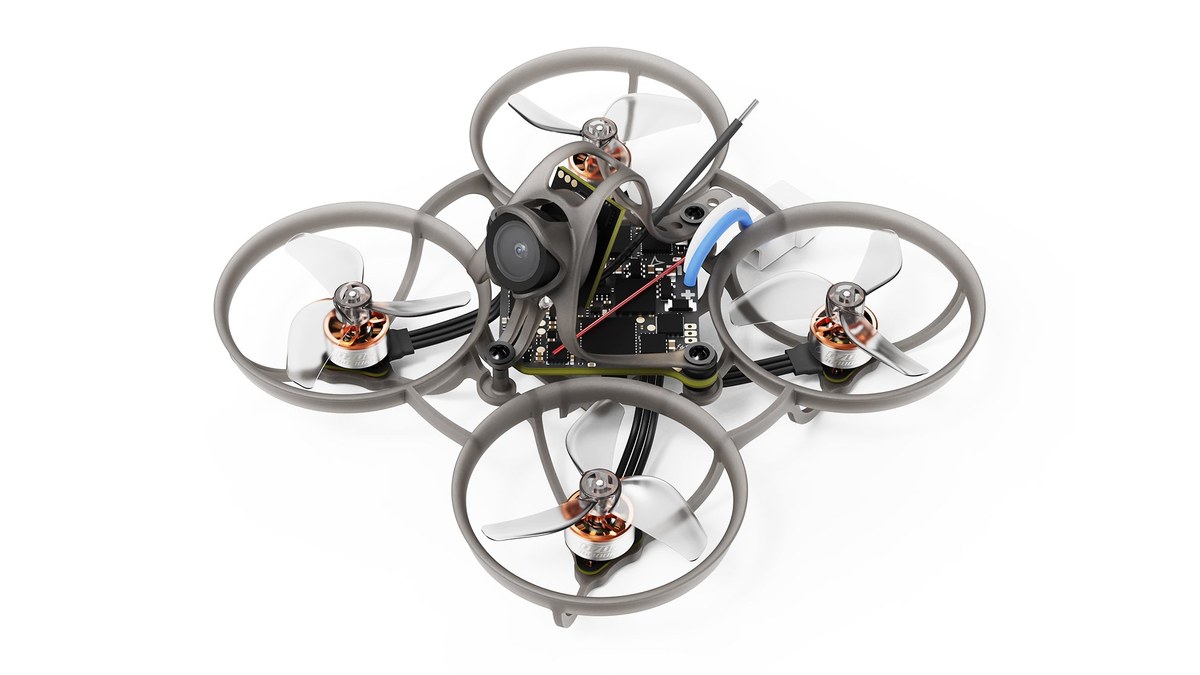 Tinywhoop analogique BetaFPV Air65 II vu de trois quarts
